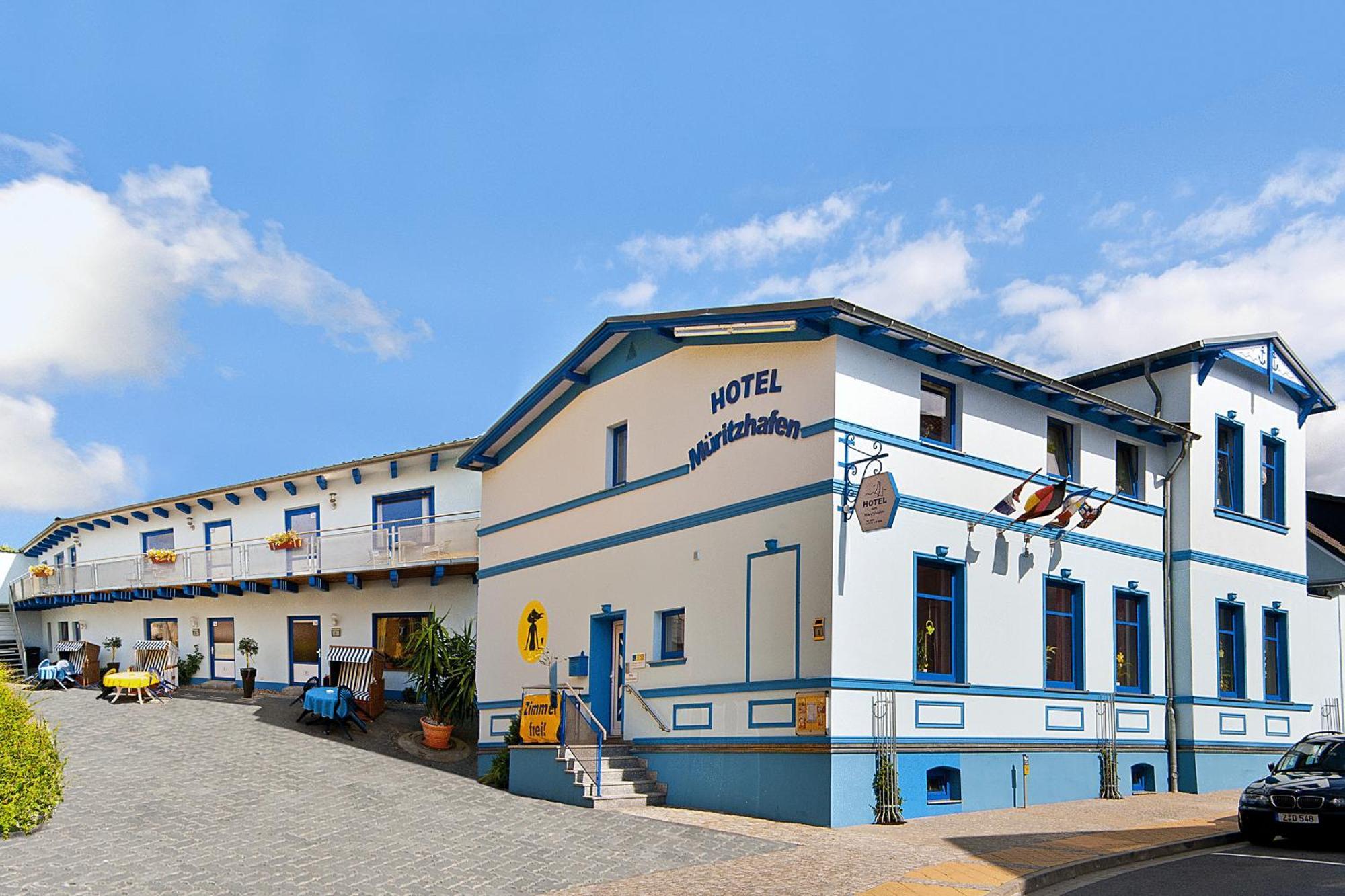 Hotel Am Mueritzhafen Garni Waren  Dış mekan fotoğraf